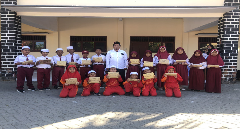 SEMARAK LOMBA HUT RI KE-79 SISWA DAN ASATIDZ SD ZAHA BERSATU DALAM KEBERSAMAAN