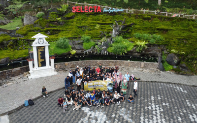 KECERIAAN MURID KELAS 6 SD ZAHA DI TAMAN REKREASI SELECTA